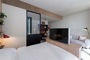 Upside Living - Mint Stay