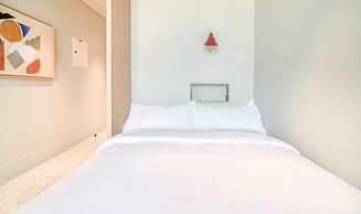 Upside Living - Mint Stay