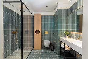 Upside Living - Mint Stay