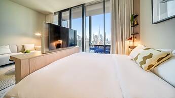 Upside Living - Mint Stay