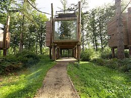 Woodland Cozy Escape by Belvilla