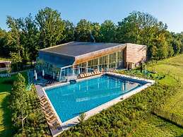 Belvilla Tree Lodge With Terrace