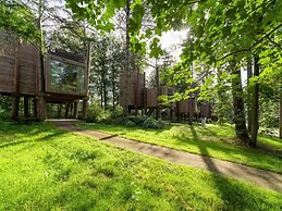 Belvilla Tree Lodge With Terrace