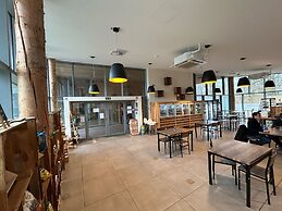 Belvilla Tree Lodge With Terrace