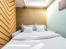 Modern Stay With Sauna & Pool