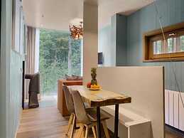 Stylish Escape With Views