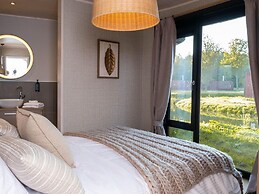 Forest-edge Retreat, Antoing