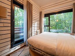 Treetop Tranquility Stay