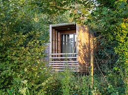 Forest-view Cottage Stay
