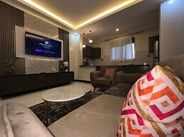 Livluxe Apartments