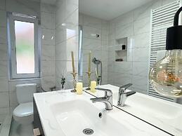 Cosy and Spacious 2 Bedroom House