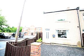 Whitley Bay - Sleeps 6 - Dogs Welcome
