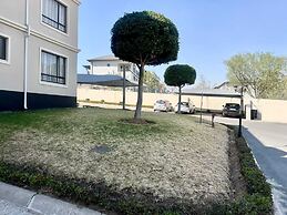 3-bedroom Luxury Apartment