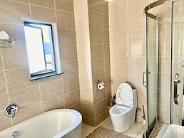 3-bedroom Luxury Apartment