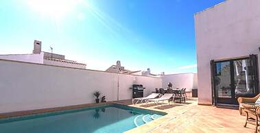 Luxury Villa With Private Pool