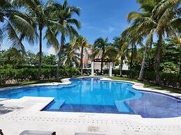 Hotel Zone Beach Villa