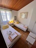 Holiday house Mia