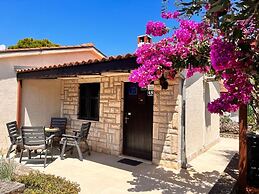 Holiday house Mia