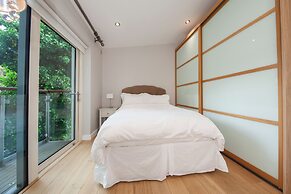 Dublin Retreat Sleeps 6 With Parking