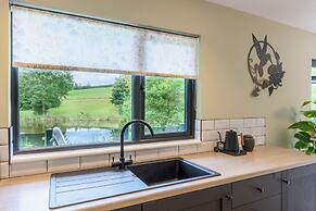 Secret Waterside Lodges in Worcestershire