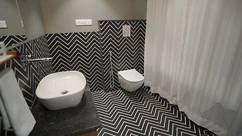 Hotel Lake Metro