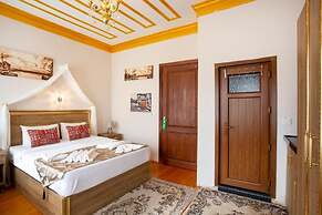 April Story Apart Hotel