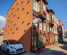 April Story Apart Hotel