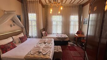 April Story Apart Hotel