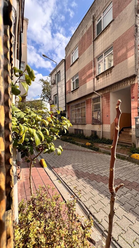April Story Apart Hotel