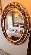 April Story Apart Hotel