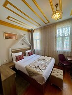 April Story Apart Hotel