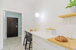 Grzybowska 85a
