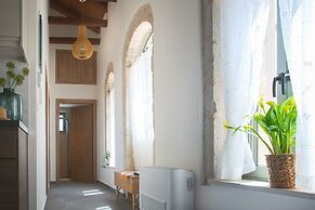Divine Crete