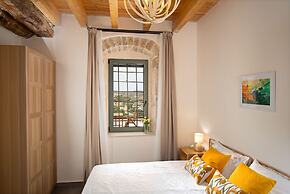 Divine Crete
