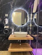 Raffaelli Suite