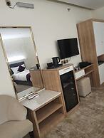 Diamond corners Hotel