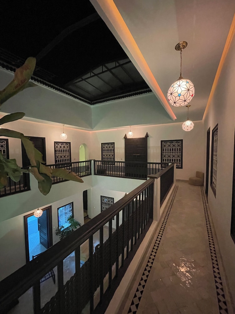Riad Awatif le 36