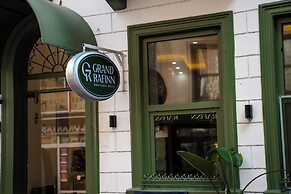 Grand Rafinn Hotel