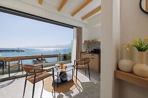 Soho SeaFront Suites