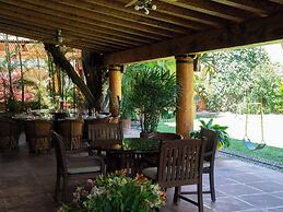 Zapote House