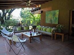Zapote House