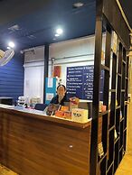 AREA81 HIDEOUT Hostel Khaosan