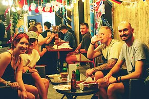 AREA81 HIDEOUT Hostel Khaosan