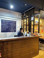 AREA81 HIDEOUT Hostel Khaosan