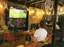 AREA81 HIDEOUT Hostel Khaosan