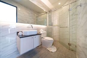 Tropical View Apartment C36 at Oceana