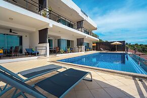Hillside Seaview Residence