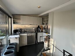 Candy Suite Home