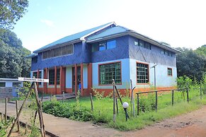Rhino Tourist Camp