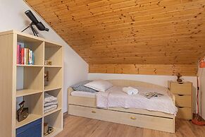 Holiday House Vilana With Jacuzzi
